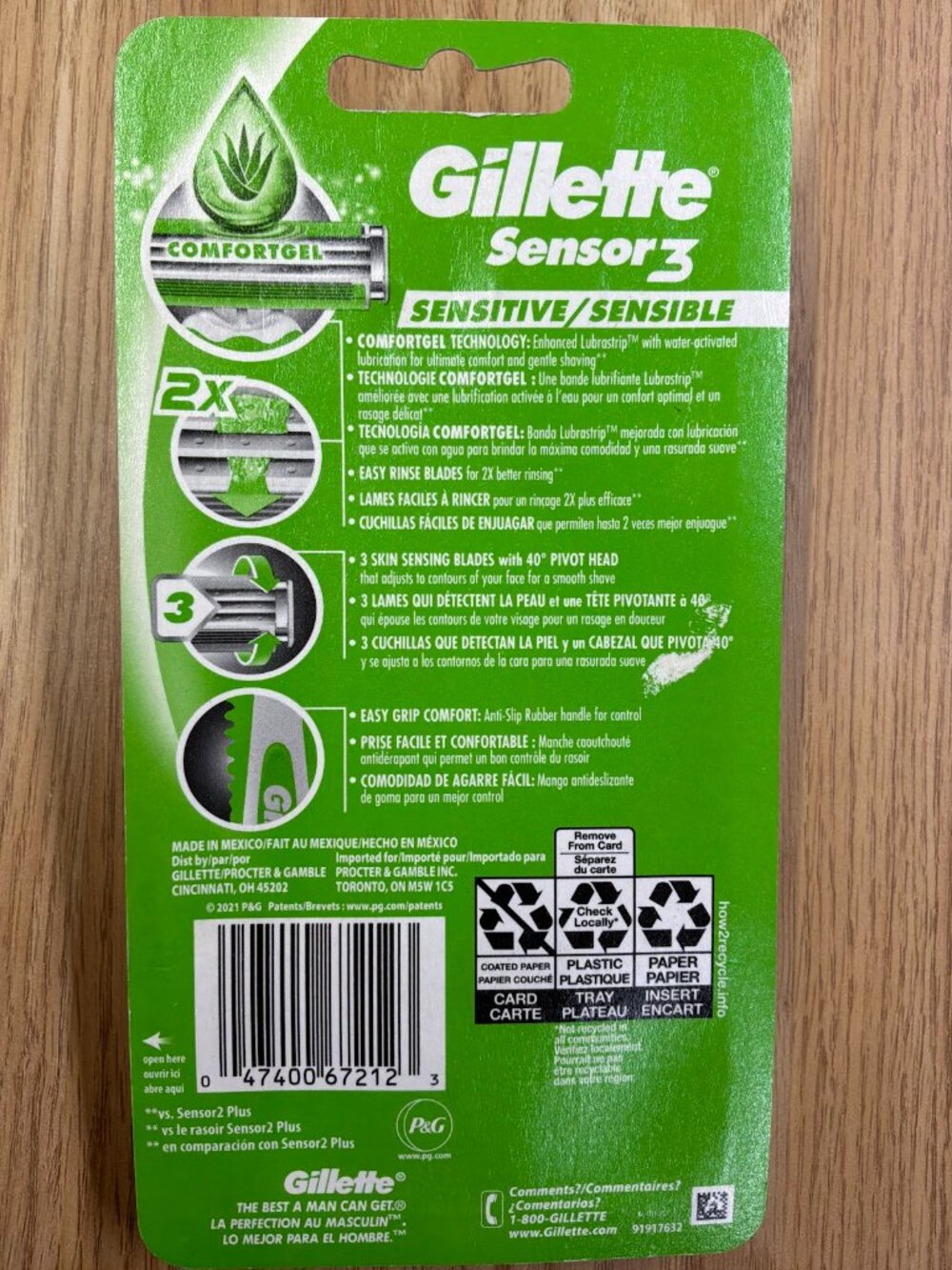Gillette Sensor3 Sensitive Men's Disposable Razor, 3 Razors Count - Picture 2 of 12